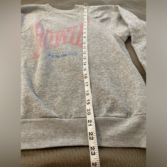 Vintage 80’s David Bowie Serious Moonlight Tour 1983 Let’s Dance logo sweatshirt - Picture 6 of 9